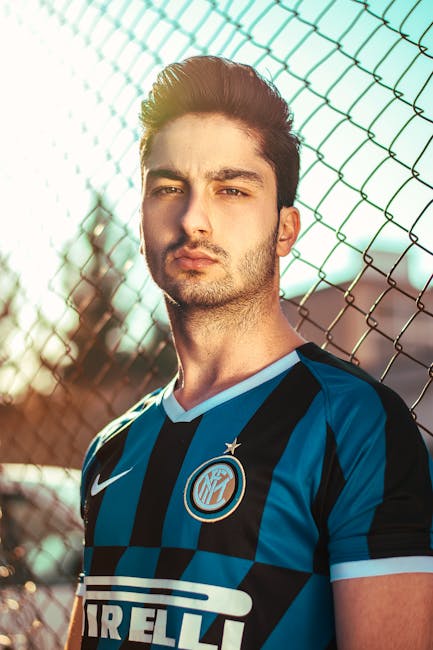 Milan, il futuro di Leao rischia di dividersi: spunta l’ipotesi araba con Theo